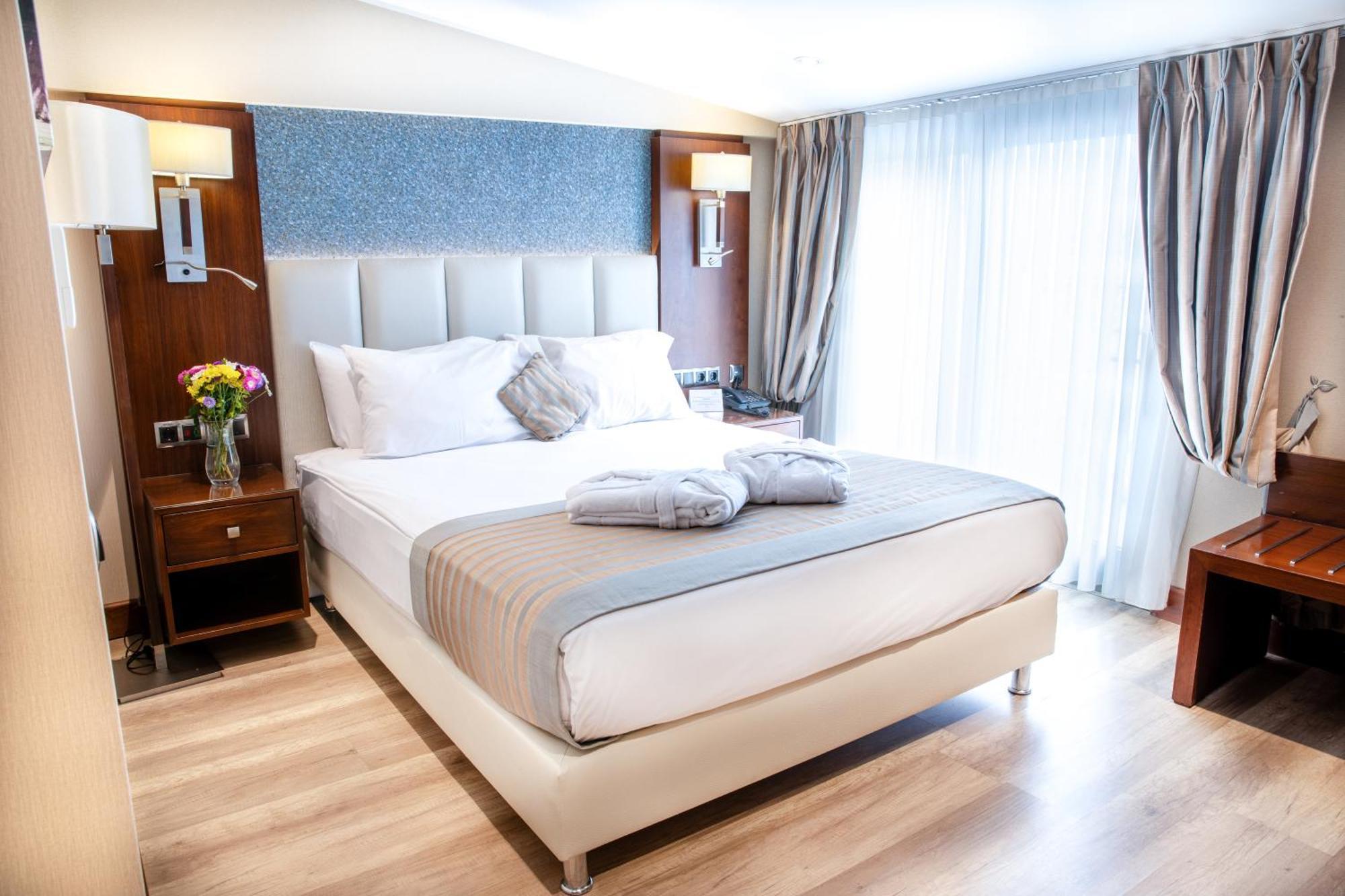 Grand Aras Hotel & Suites Istanboel Buitenkant foto